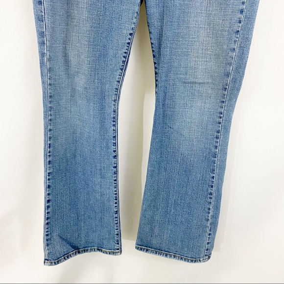 Levi’s 515 Bootcut Jeans - Picture 3 of 9